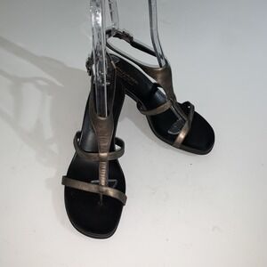 Donald J Pliner Sandals Womens 9.5 Brown Leather Thong Ankle Strap Cone Heel